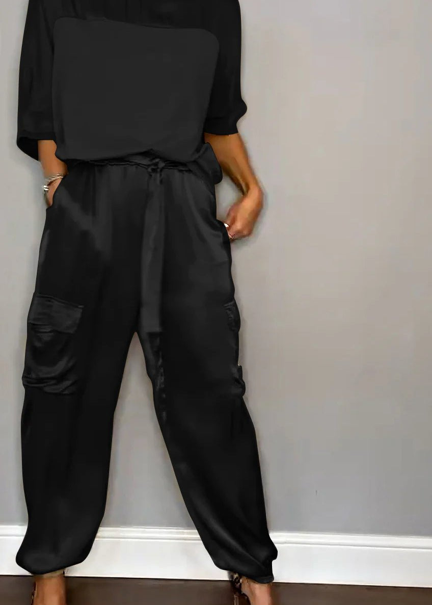 Conjunto de cetim liso com mangas e calças