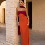 Bianca | Vestido laranja com decote vermelho