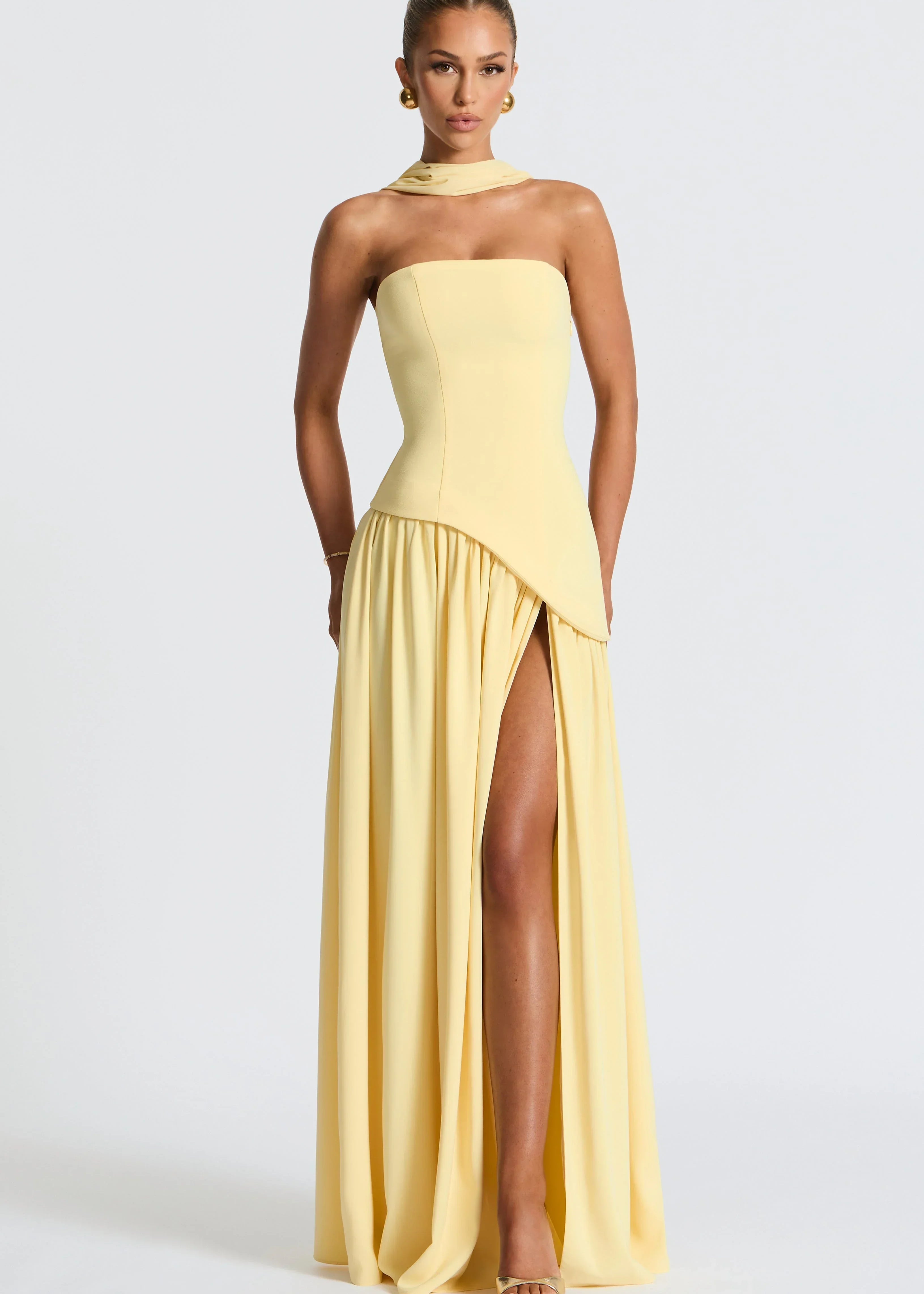 Joana - Vestido Longo Detalhe de Lenço e Fenda Alta